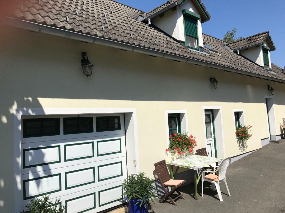 Gaestehaus Lindenhof 延纳斯多夫 外观 照片